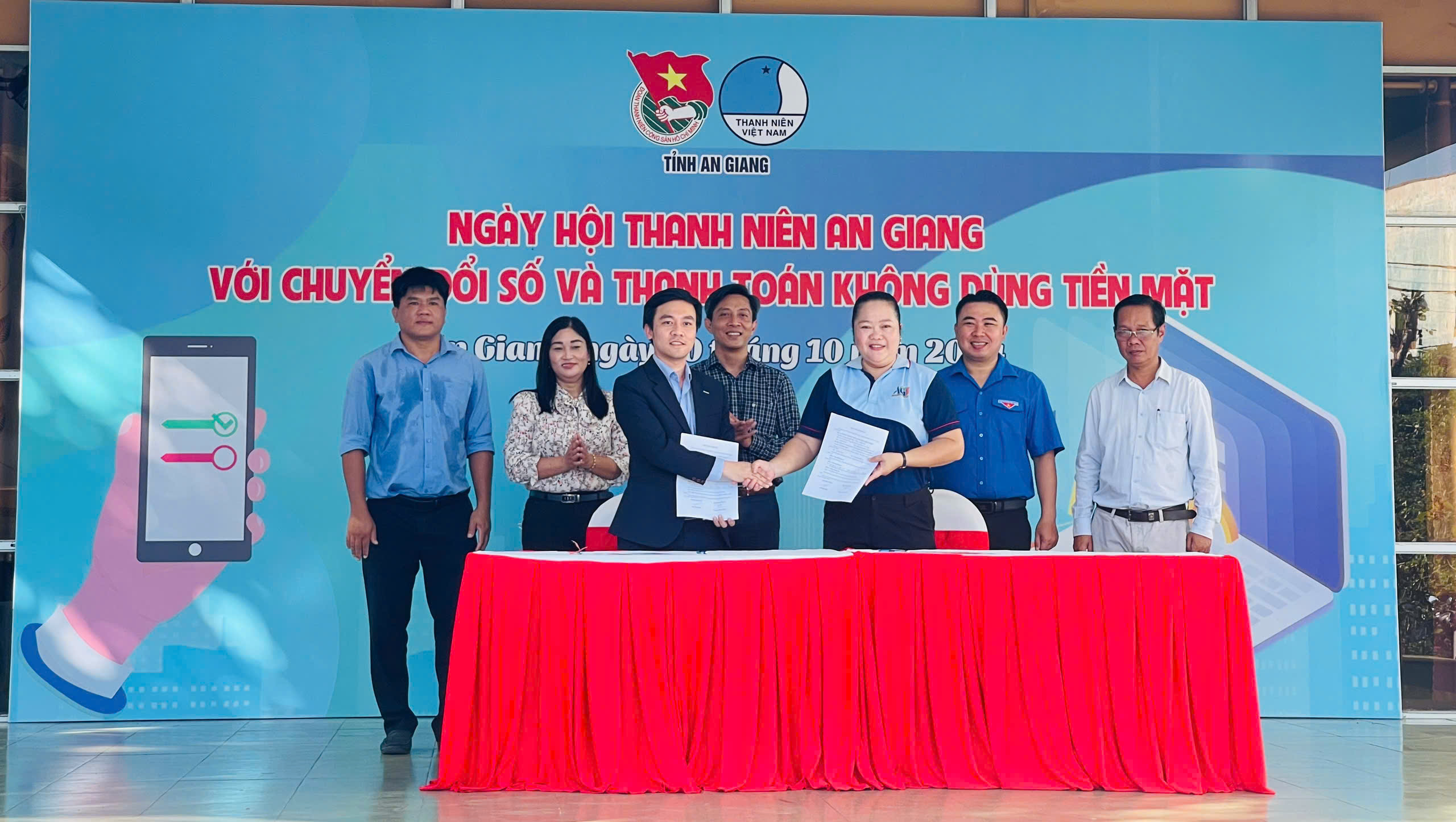 Hành Trình Chuyển Đổi Số: Nhân Kiệt Chung Tay Cùng Thanh Niên Thay Đổi Tương Lai